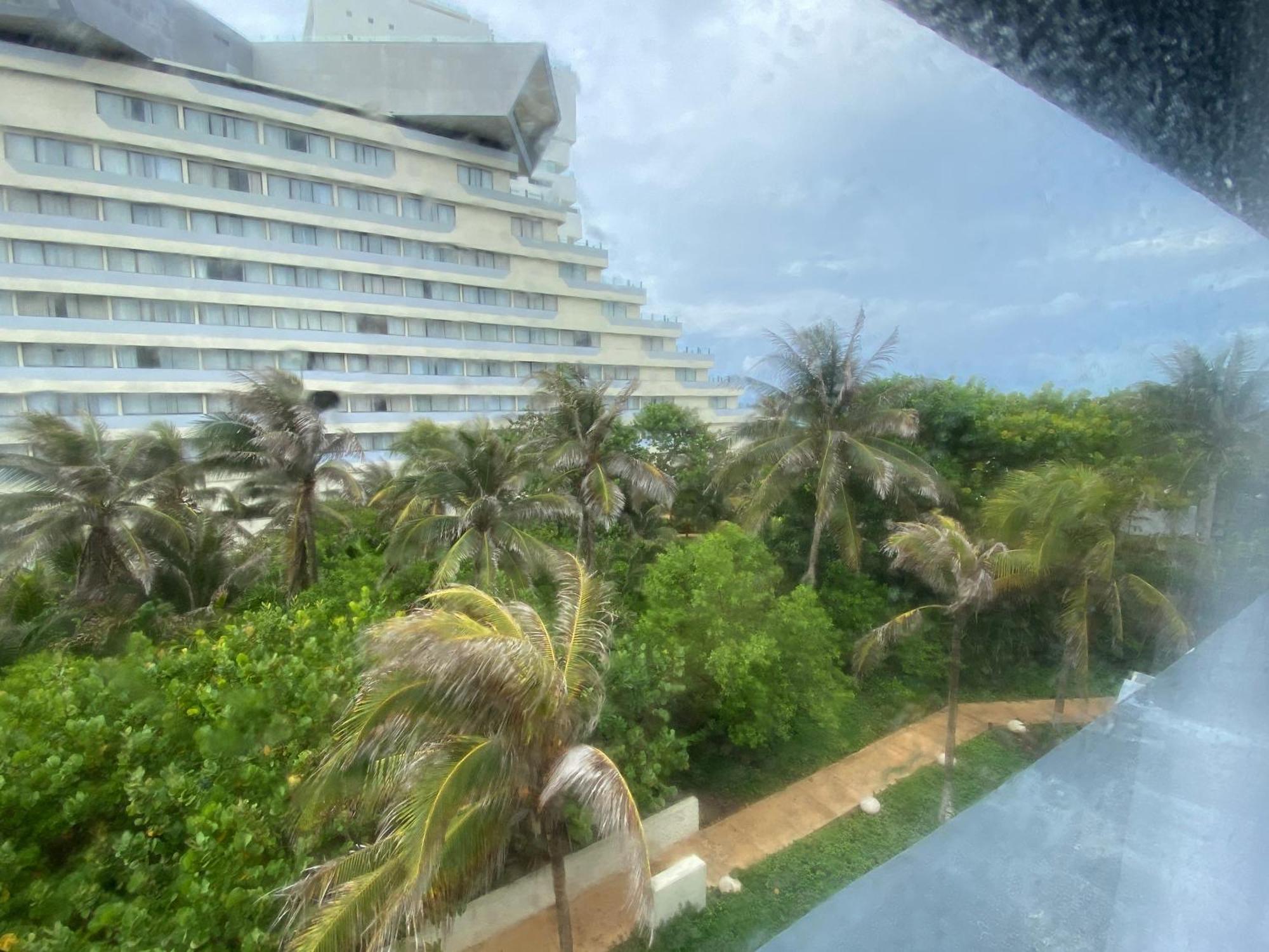 Condo In Ocean Front Resort Cancún Zimmer foto